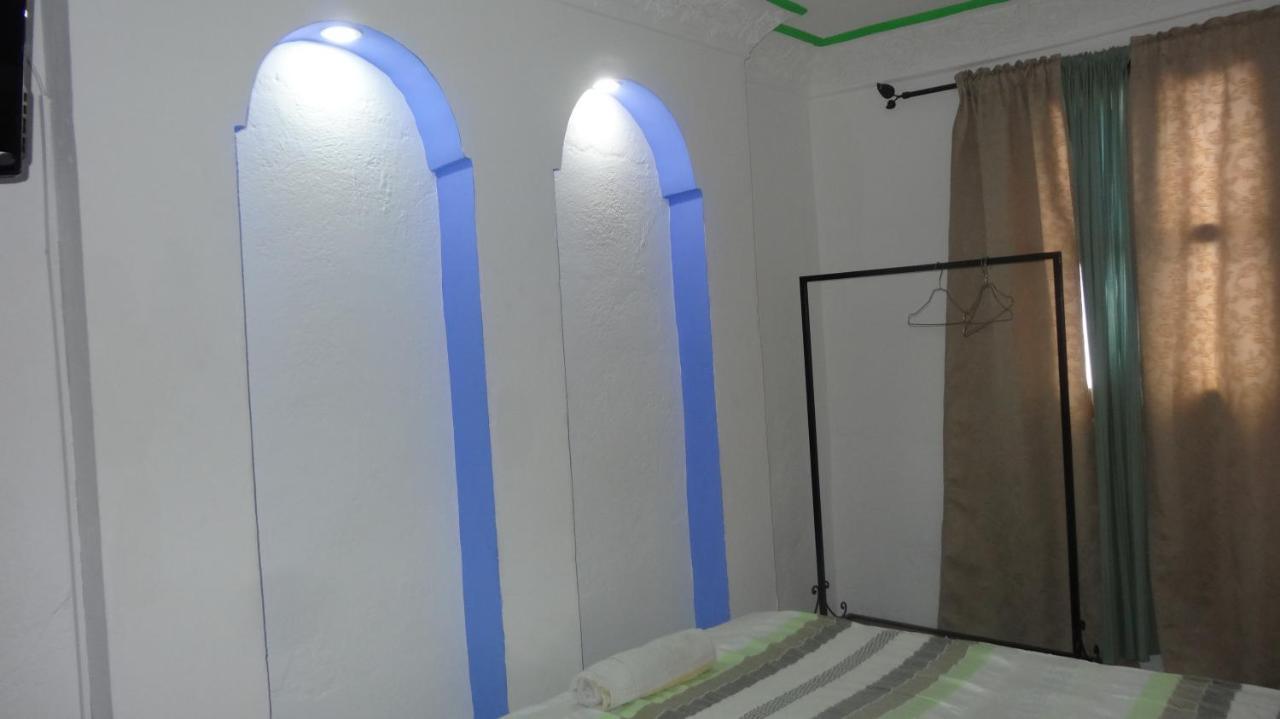 Riad Chourafa Chefchaouen Bagian luar foto